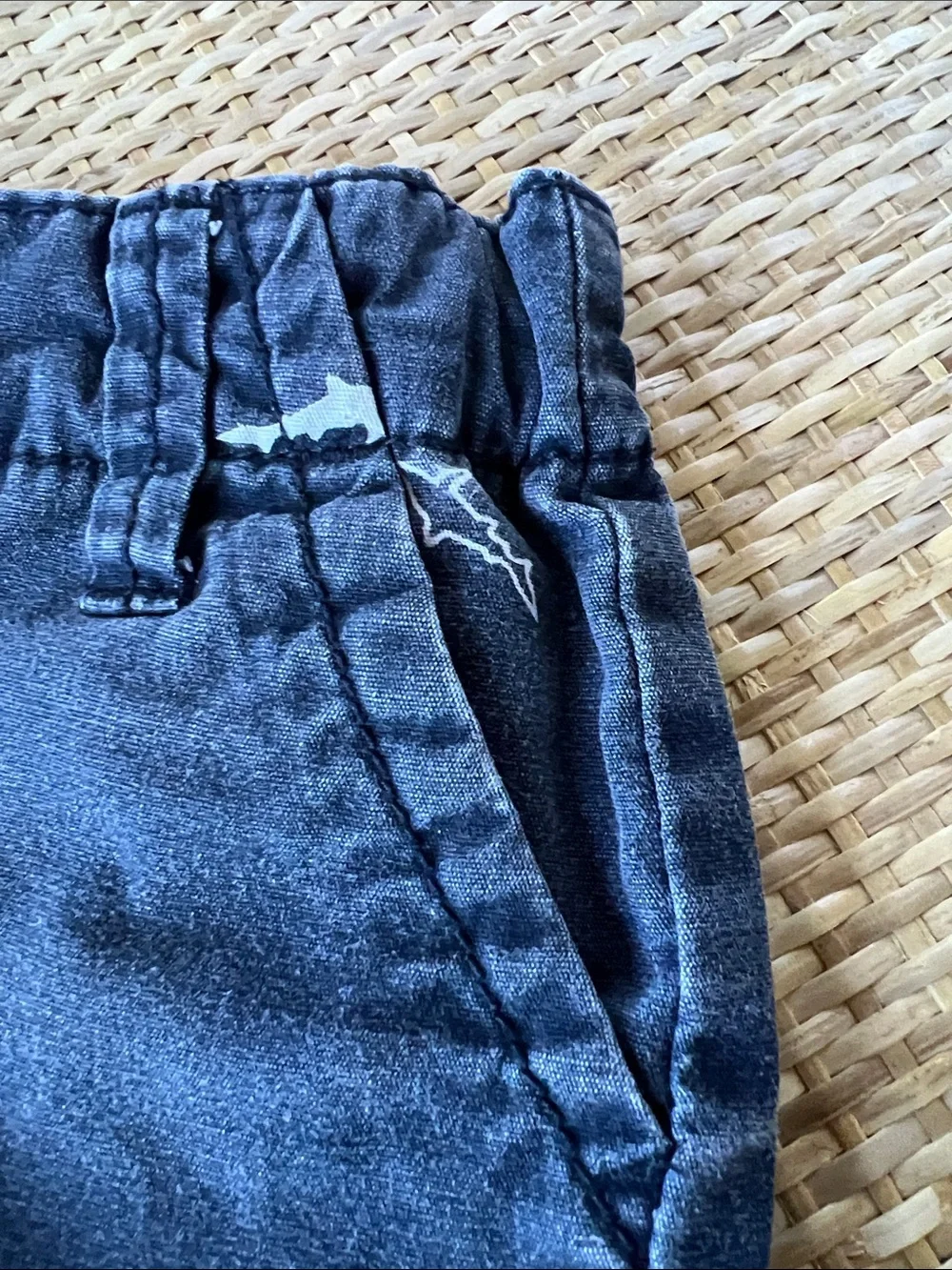 Oshkosh B’gosh 100% Cotton Navy Toddler Shark Shorts Distressed Faded Boys 3T